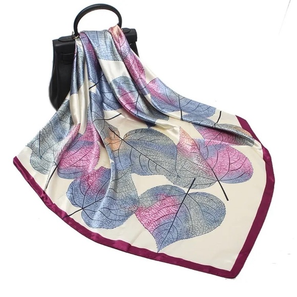 Accessories - NEW leaf printed fashion silky scarf